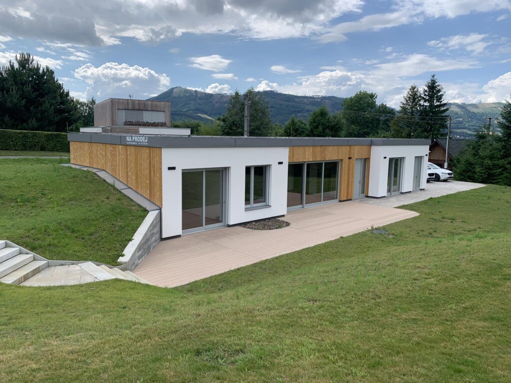 prodej moderní novostavby na golfu